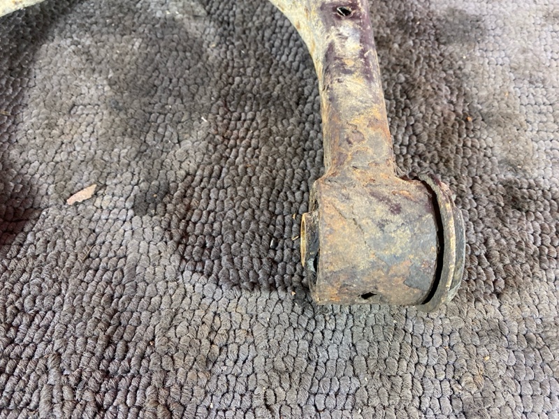 Рычаг подвески верхний, 1500 рублей, Солонцы