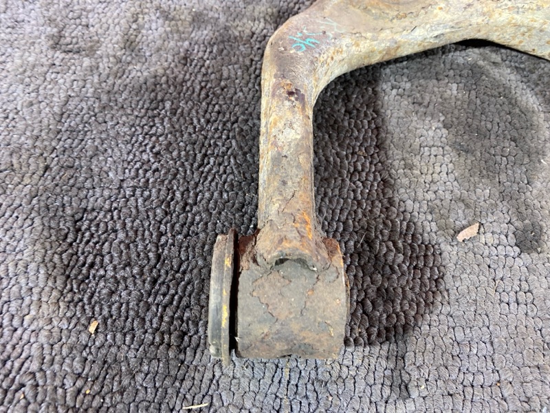 Рычаг подвески верхний, 1500 рублей, Солонцы