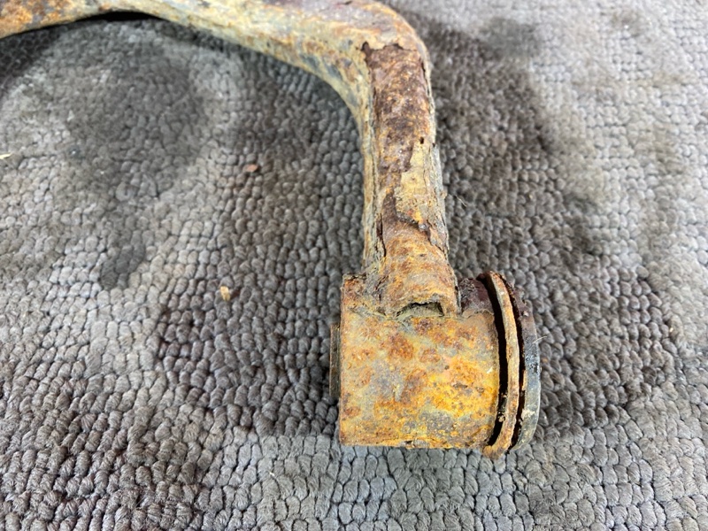 Рычаг подвески верхний, 1500 рублей, Солонцы