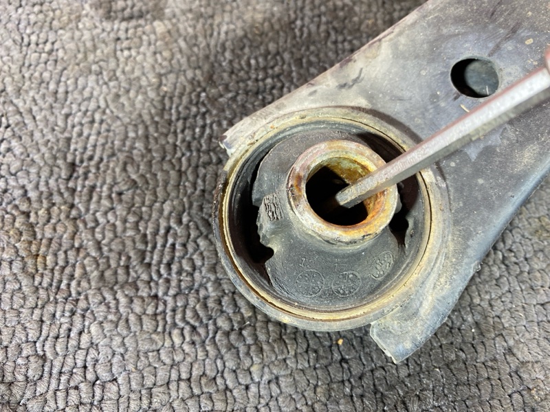 Рычаг подвески нижний, 1000 рублей, Солонцы