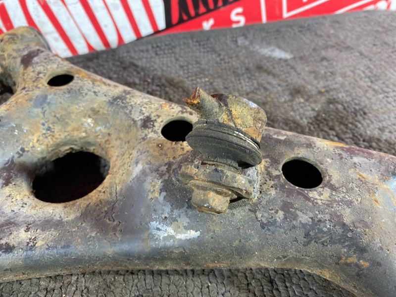 Рычаг подвески нижний, 1100 рублей, Солонцы