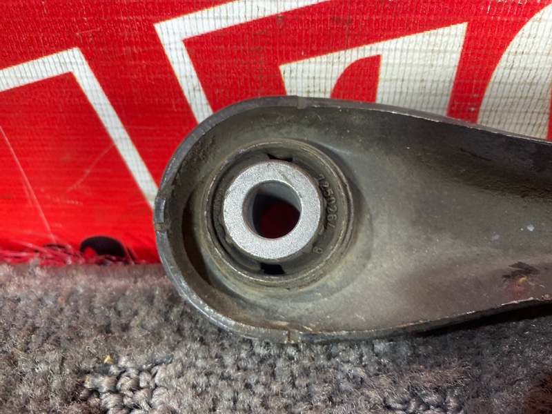 Рычаг подвески нижний, 500 рублей, Солонцы