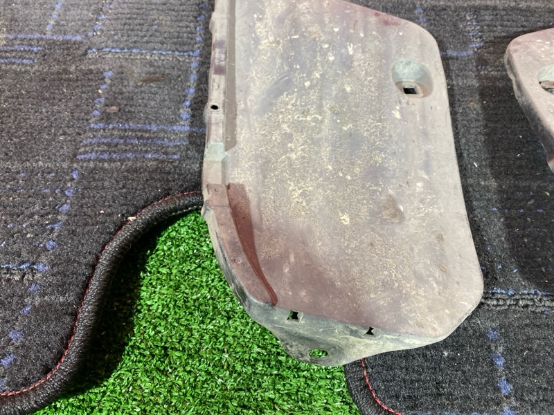 Подкрылок, 2000 рублей, Солонцы