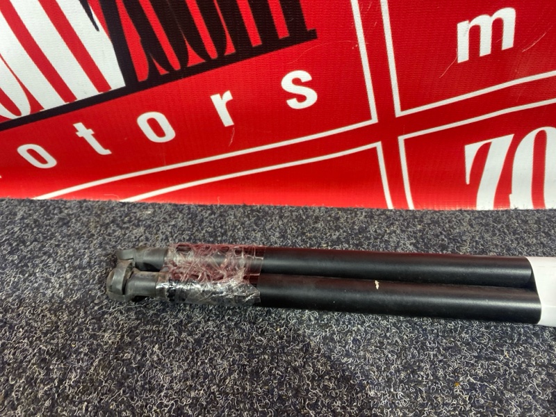 Амортизатор багажника, 500 рублей, Красноярск