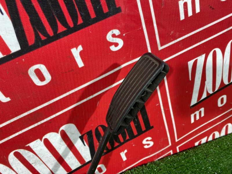 Педаль газа, 500 рублей, Красноярск