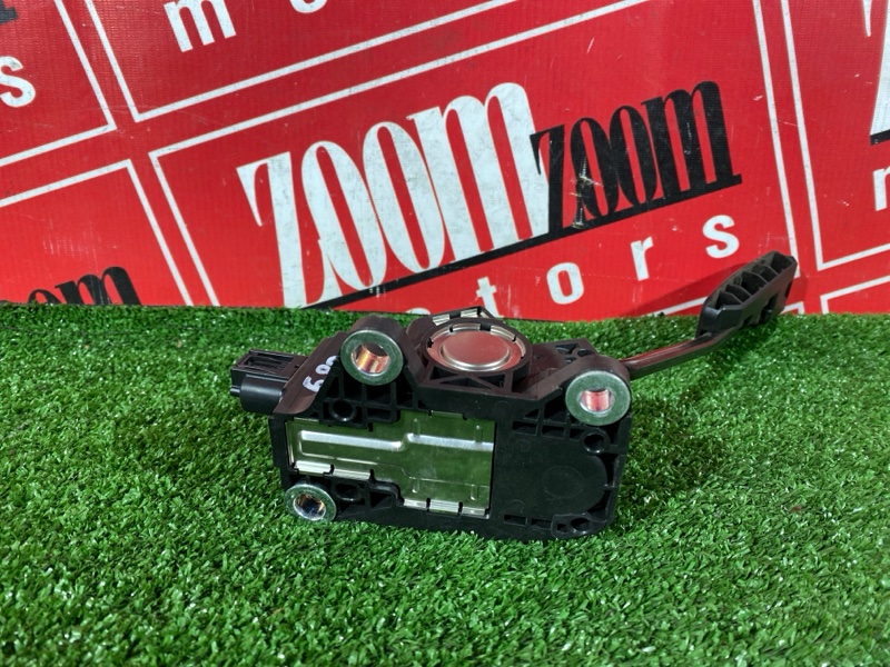 Педаль газа, 500 рублей, Красноярск