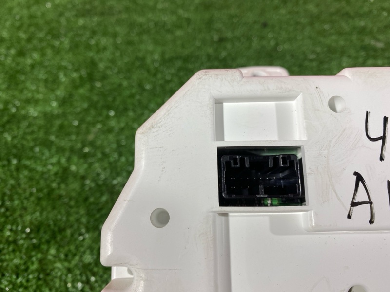 Щиток приборов, 1000 рублей, Красноярск