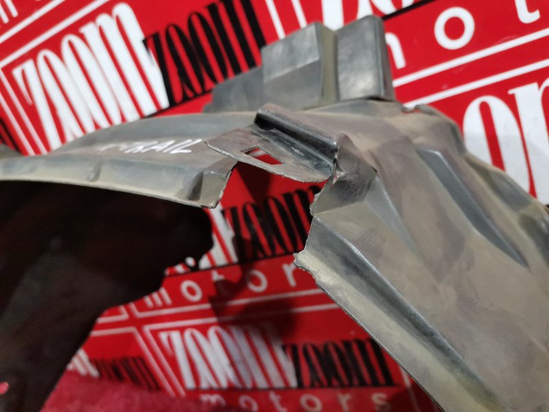 Подкрылок, 200 рублей, Красноярск