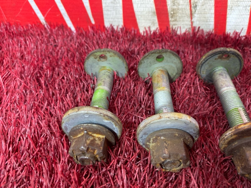 Болт развальный, 1900 рублей, Красноярск