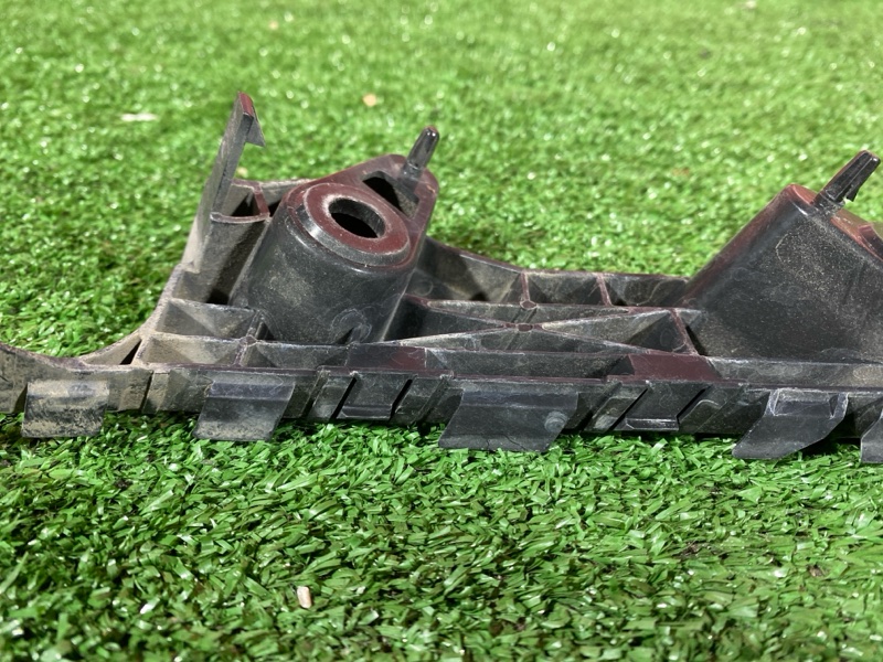 Кронштейн бампера, 1000 рублей, Солонцы