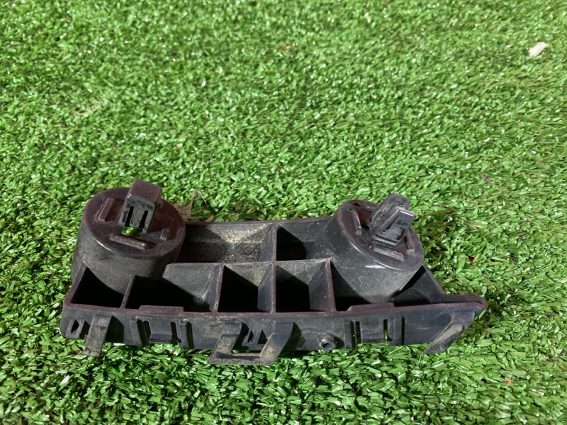 Кронштейн бампера, 1000 рублей, Солонцы