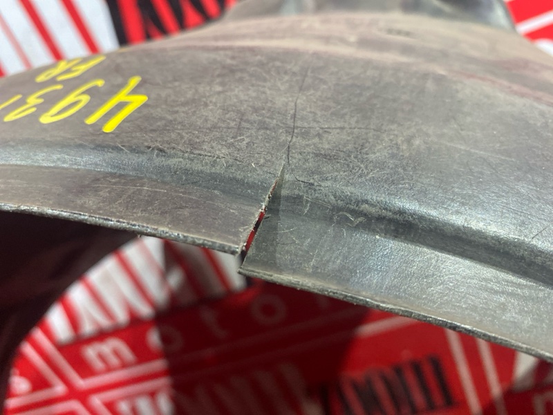 Подкрылок, 400 рублей, Красноярск