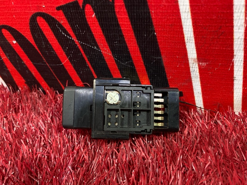 Кнопка включения аварийной сигнализации, 500 рублей, Солонцы