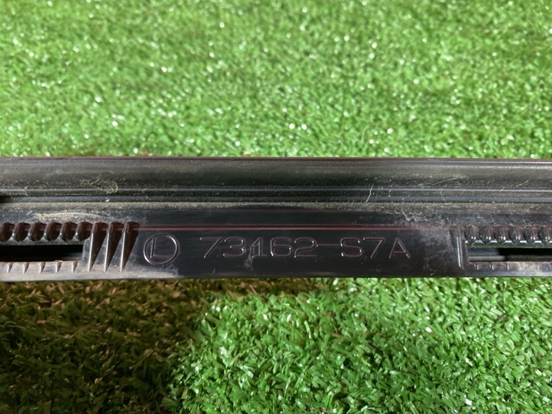 Молдинг лобового стекла, 3400 рублей, Солонцы