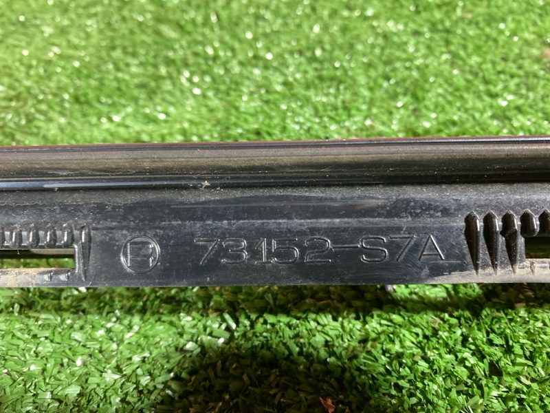 Молдинг лобового стекла, 2400 рублей, Солонцы