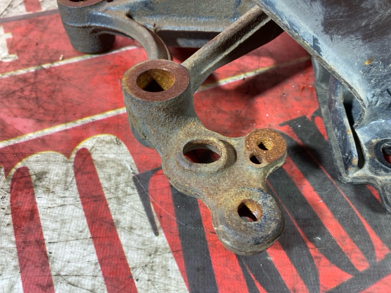 Подушка двигателя, 1000 рублей, Солонцы