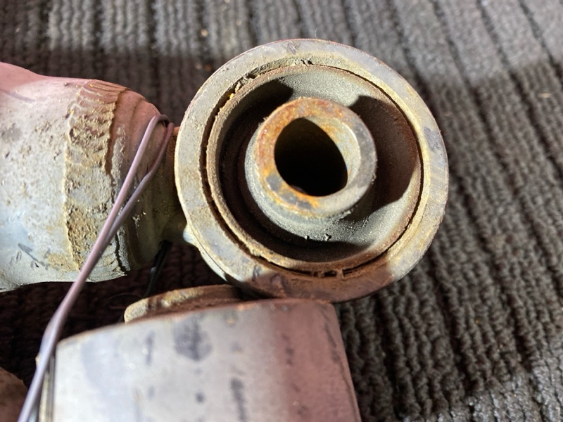 Стойка подвески, 2400 рублей, Солонцы