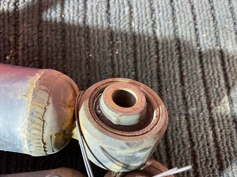 Стойка подвески, 1500 рублей, Солонцы