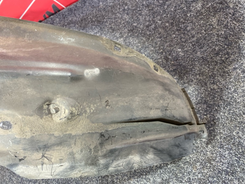 Подкрылок, 500 рублей, Красноярск