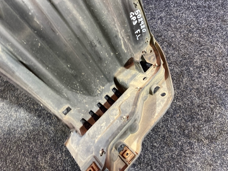 Подкрылок, 2000 рублей, Красноярск