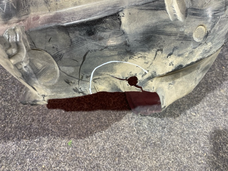 Подкрылок, 1500 рублей, Красноярск