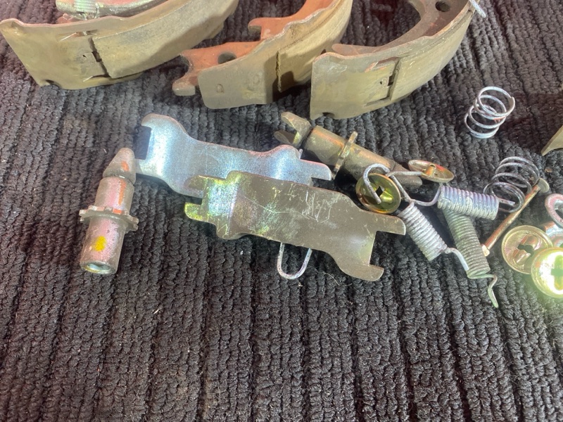 Колодки тормозные, 1900 рублей, Солонцы