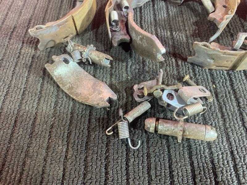 Колодки тормозные, 1500 рублей, Солонцы