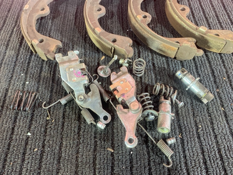 Колодки тормозные, 2400 рублей, Солонцы