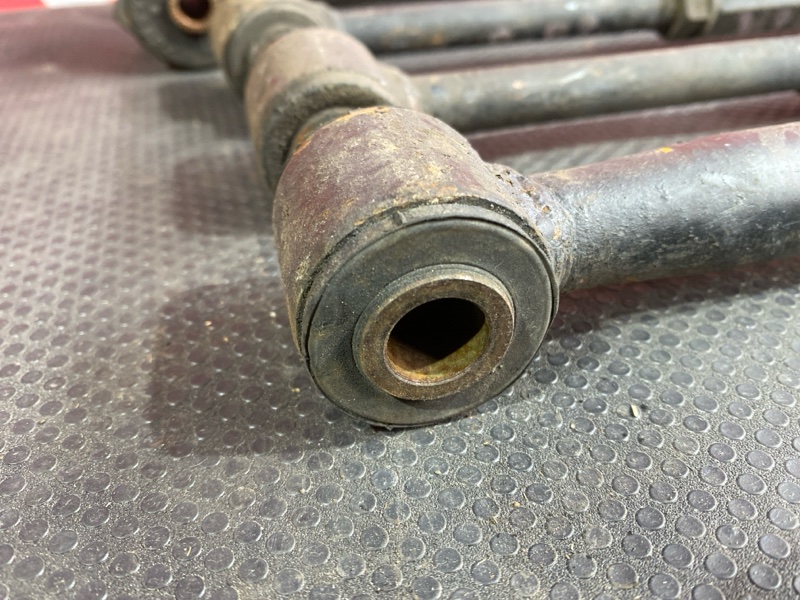 Тяга задняя, 2000 рублей, Солонцы