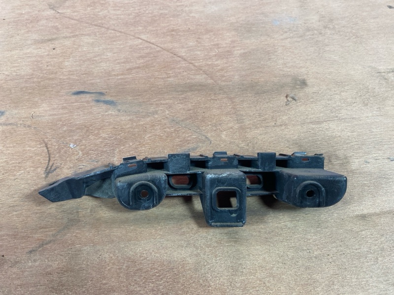 Кронштейн бампера, 500 рублей, Солонцы