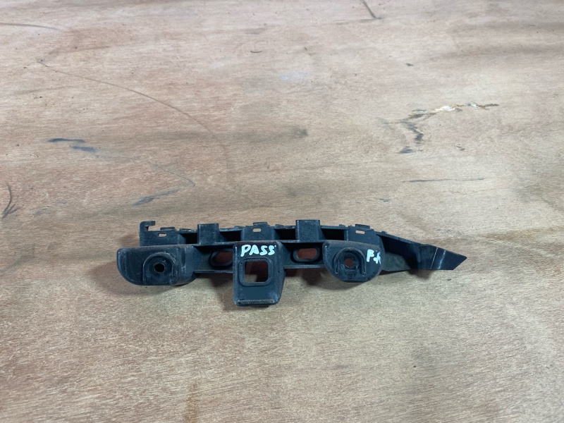 Кронштейн бампера, 500 рублей, Солонцы