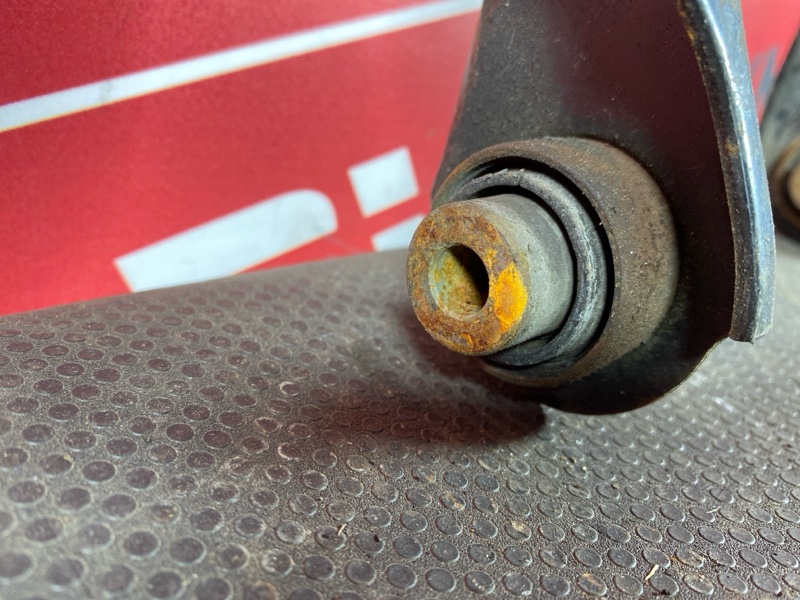 Рычаг подвески верхний, 1000 рублей, Солонцы