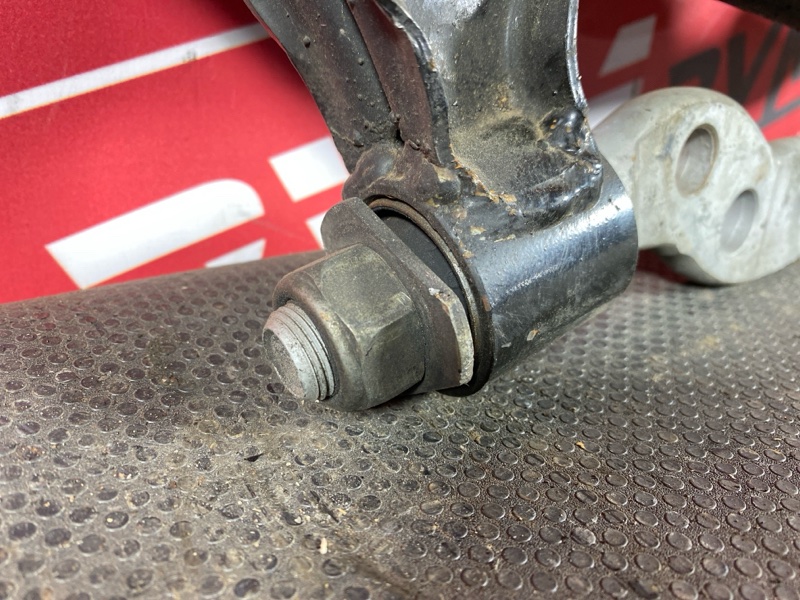 Рычаг подвески нижний, 2000 рублей, Солонцы