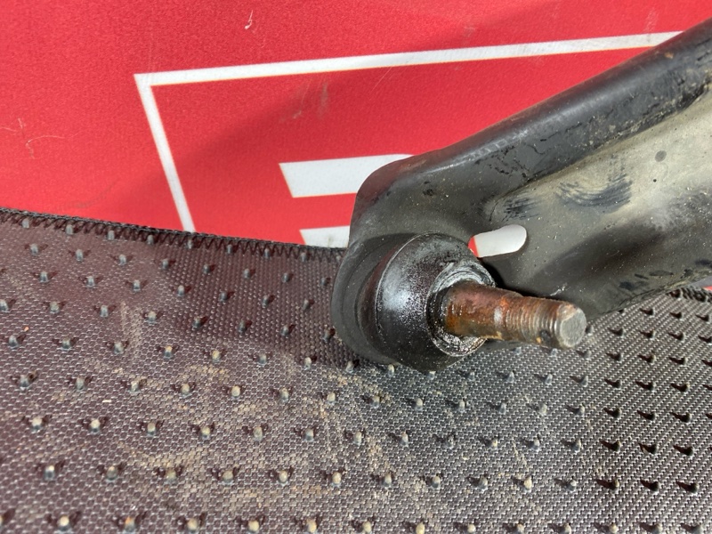 Рычаг подвески нижний, 1000 рублей, Солонцы