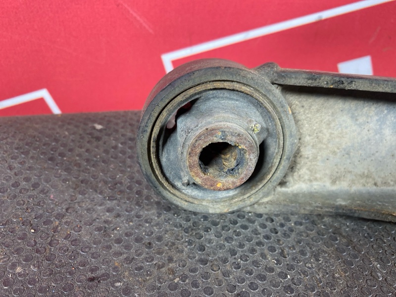 Рычаг подвески нижний, 2000 рублей, Солонцы