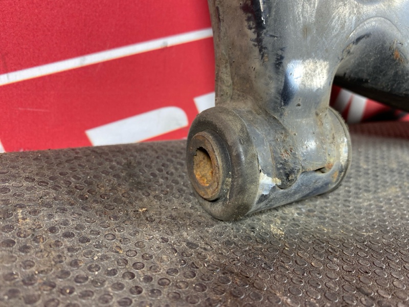 Рычаг подвески нижний, 2000 рублей, Солонцы