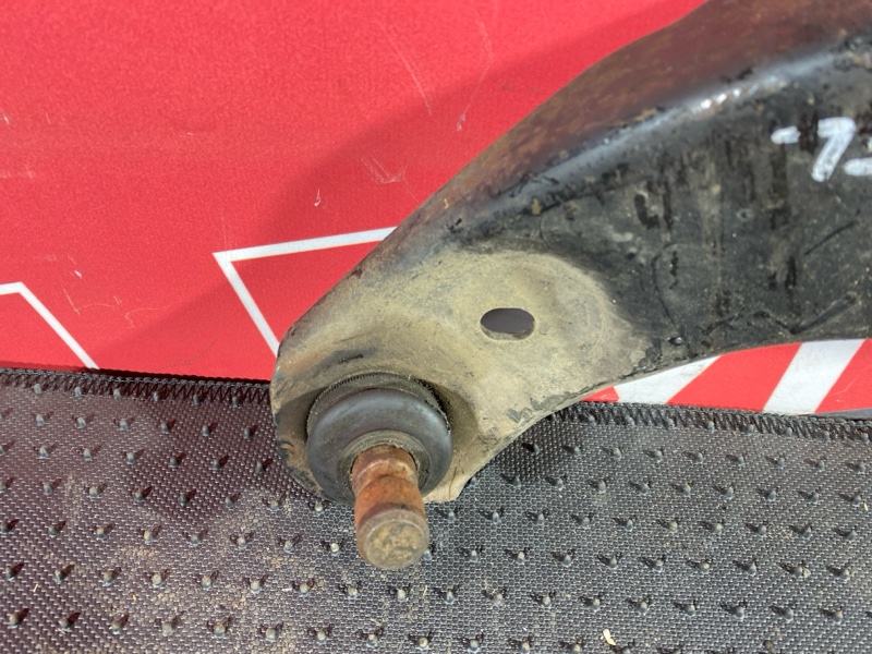 Рычаг подвески нижний, 2000 рублей, Солонцы