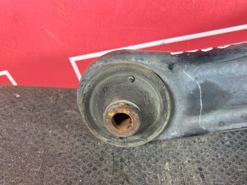 Рычаг подвески нижний, 1000 рублей, Солонцы