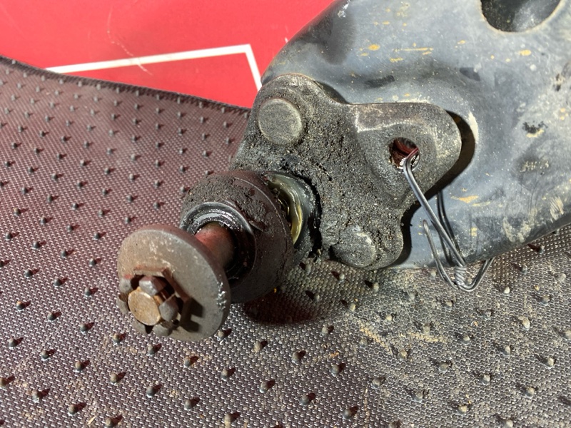 Рычаг подвески нижний, 1500 рублей, Солонцы