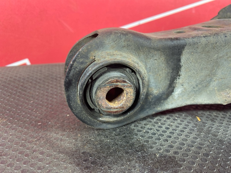 Рычаг подвески нижний, 2000 рублей, Солонцы