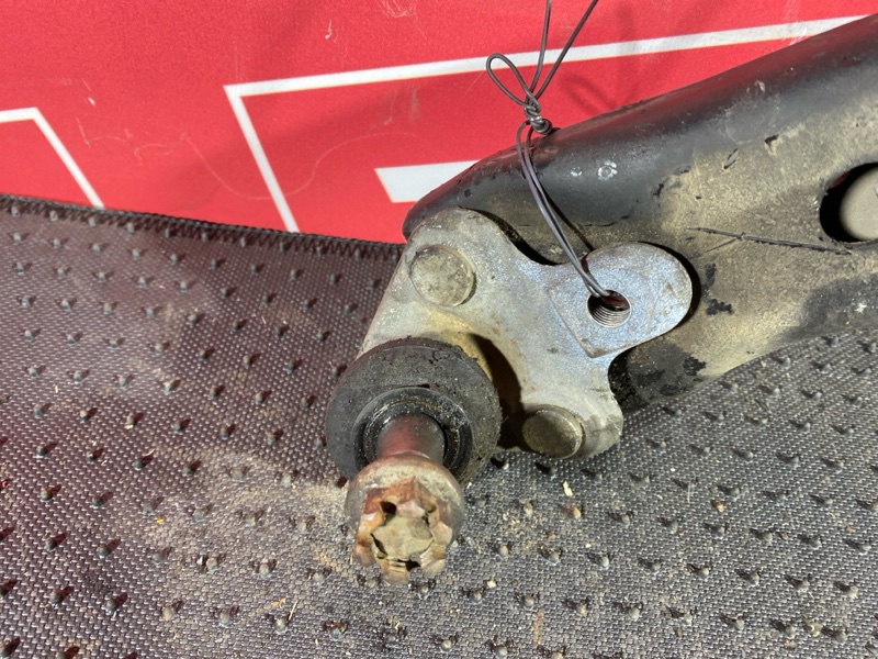 Рычаг подвески нижний, 1000 рублей, Солонцы