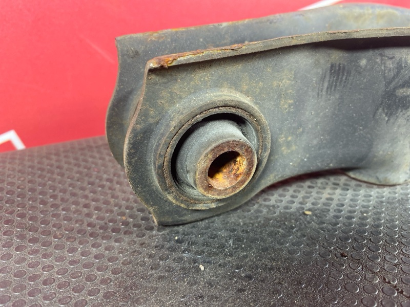 Рычаг подвески нижний, 2000 рублей, Солонцы