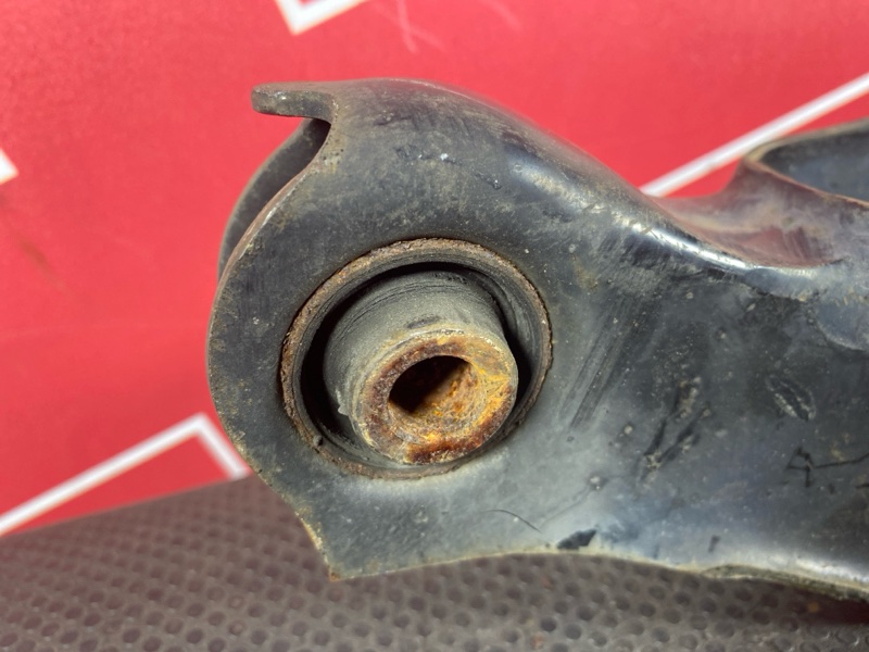 Рычаг подвески нижний, 2000 рублей, Солонцы