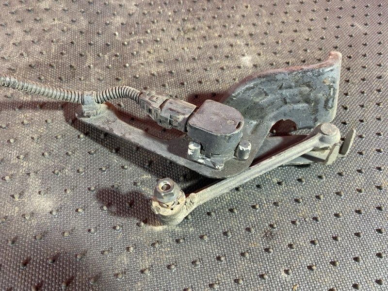 Датчик высоты дорожного просвета, 3500 рублей, Солонцы