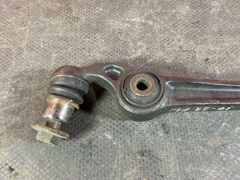 Рычаг подвески нижний, 1500 рублей, Солонцы