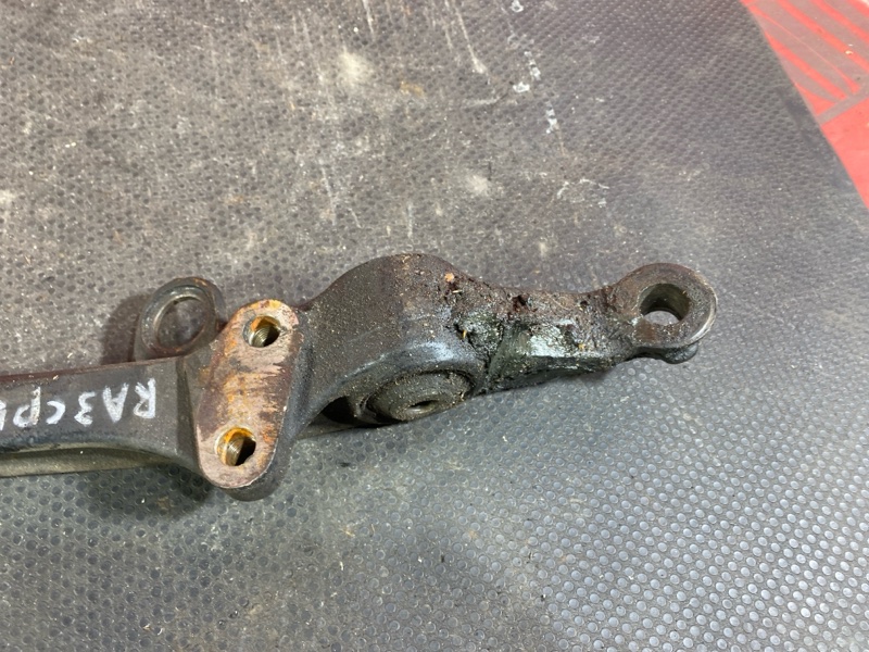 Рычаг подвески нижний, 500 рублей, Солонцы