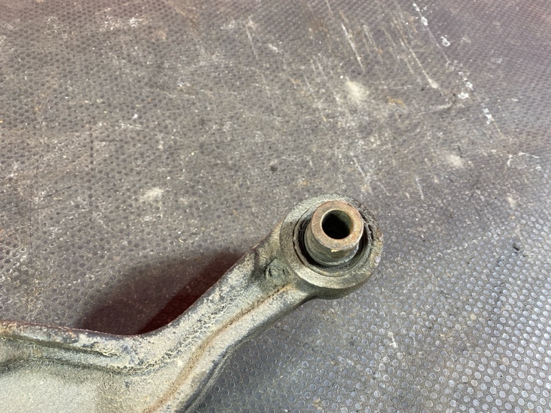 Рычаг подвески верхний, 500 рублей, Солонцы