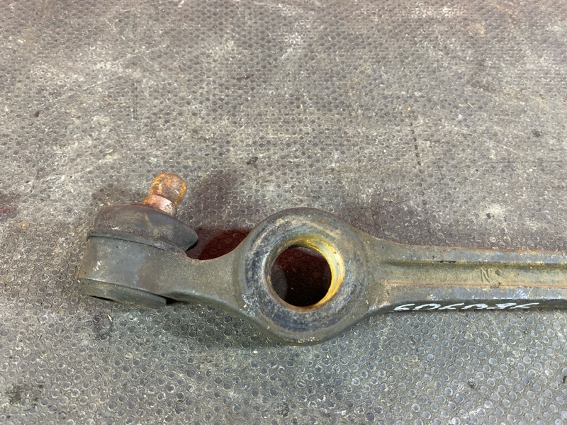 Рычаг подвески нижний, 1000 рублей, Солонцы