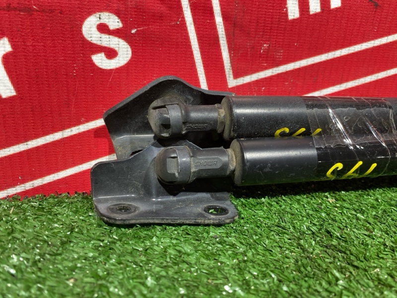 Амортизатор багажника, 1500 рублей, Солонцы