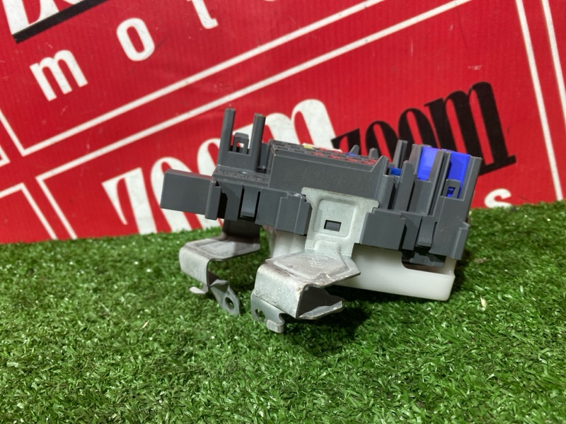 Блок реле и предохранителей, 2000 рублей, Солонцы